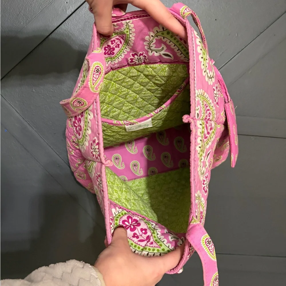 Vera Bradley Bermuda Pink Paisley Medium Bag w/ ID Holder - Picture 4 of 5